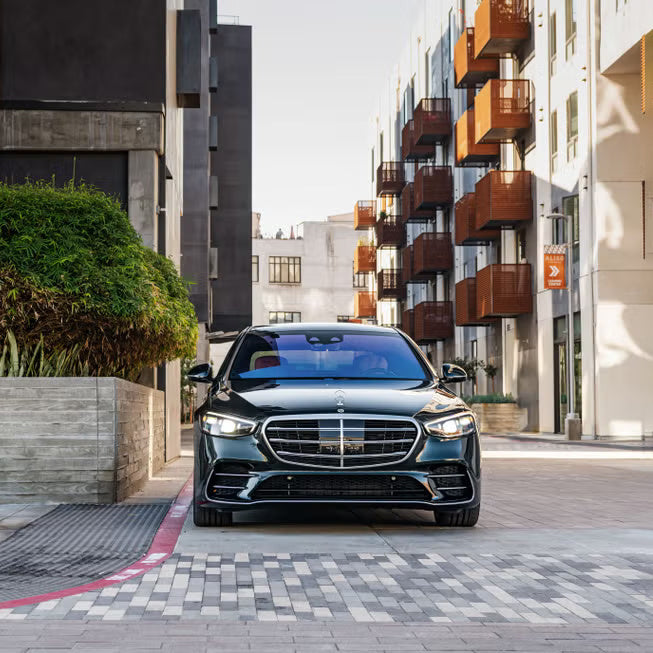 Mercedes Benz S500 Front Side View