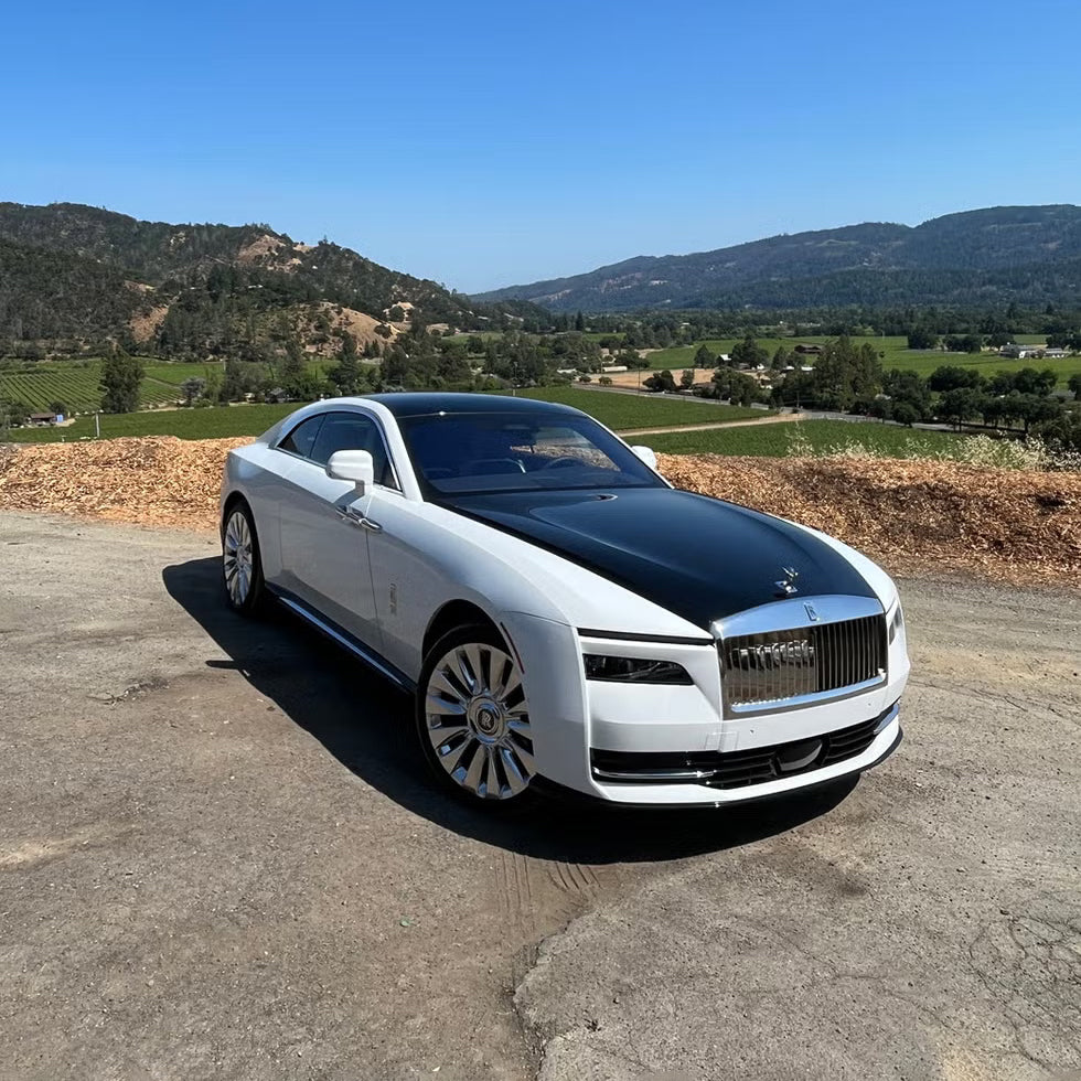 Rolls-Royce Spectre Front Side View