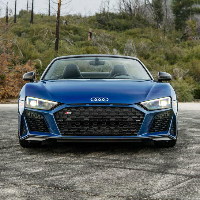 arenda-audi-r8-coupe-peredniy-vid-dubai-rental