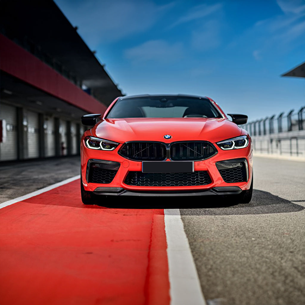 arenda-bmw-m8-competition-peredniy-vid-dubai-rental