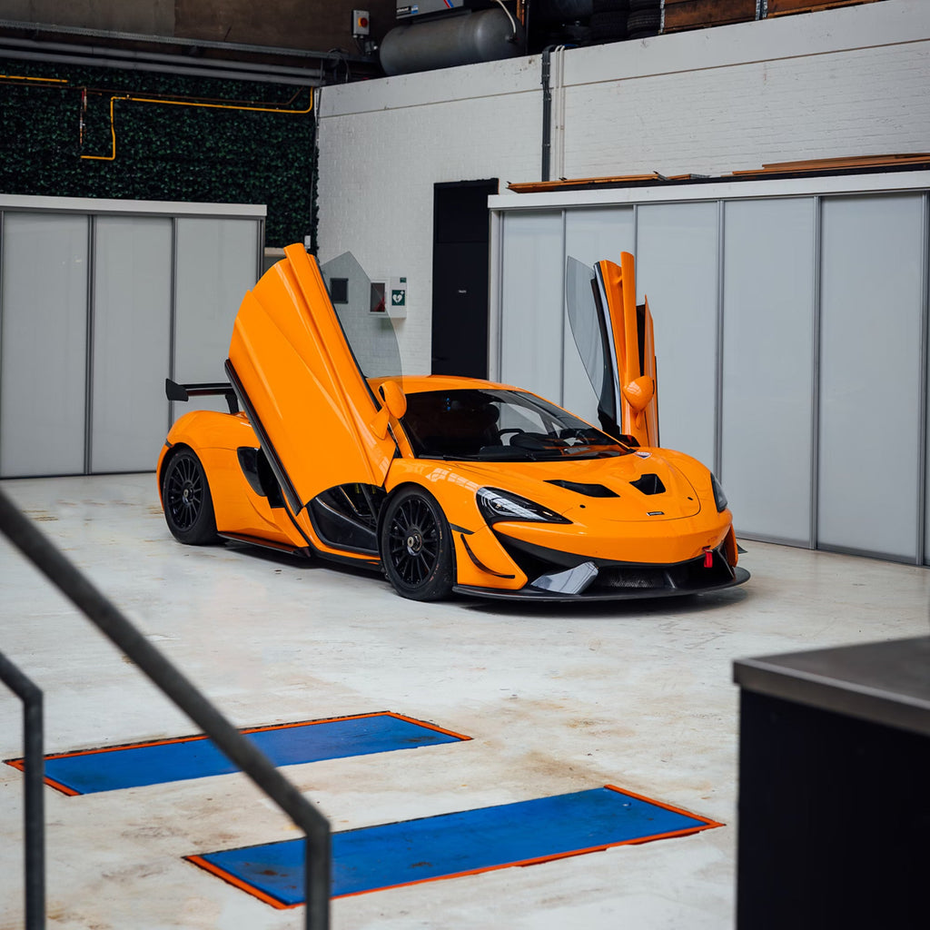 arenda-mclaren-570s-peredniy-vid-dubai-rental