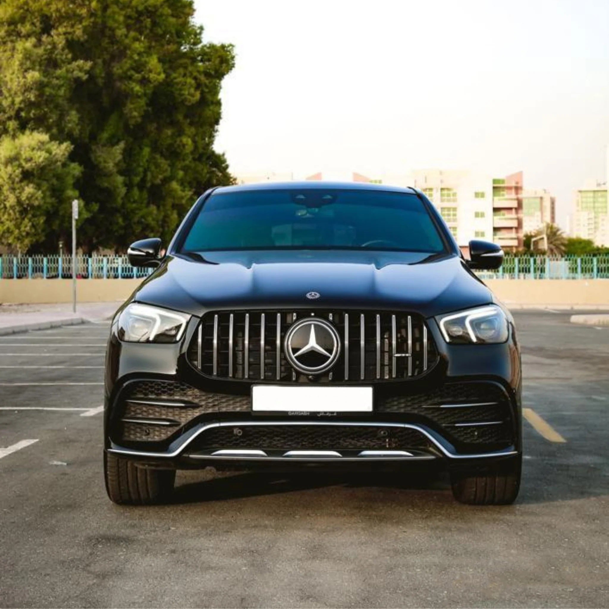 arenda-mercedes-gle63-amg-peredniy-vid-dubai-rental