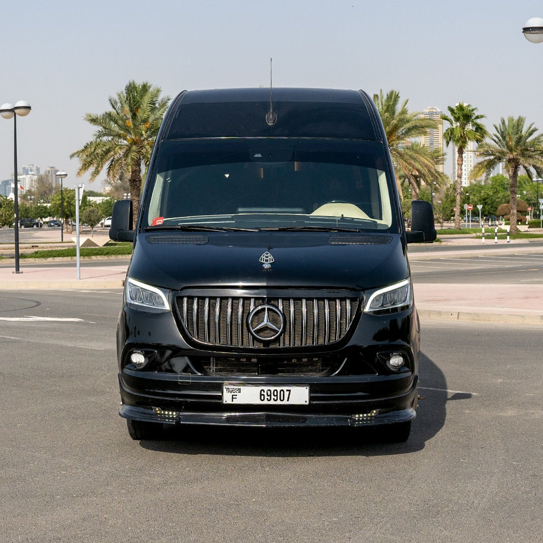 arenda-mercedes-sprinter-maybach-peredniy-vid-dubai-rental