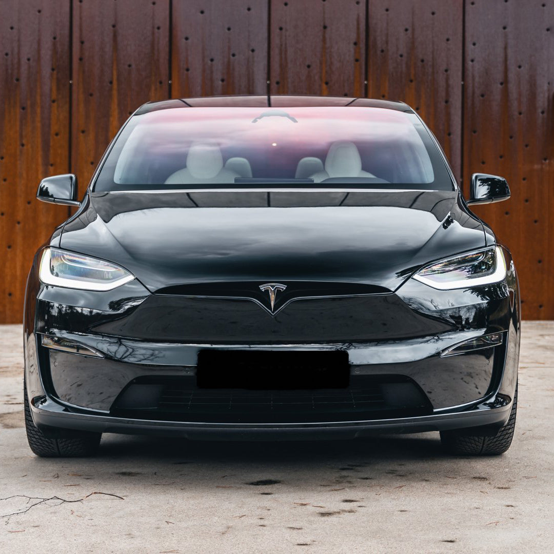 arenda-tesla-model-x-plaid-peredniy-vid-dubai-rental