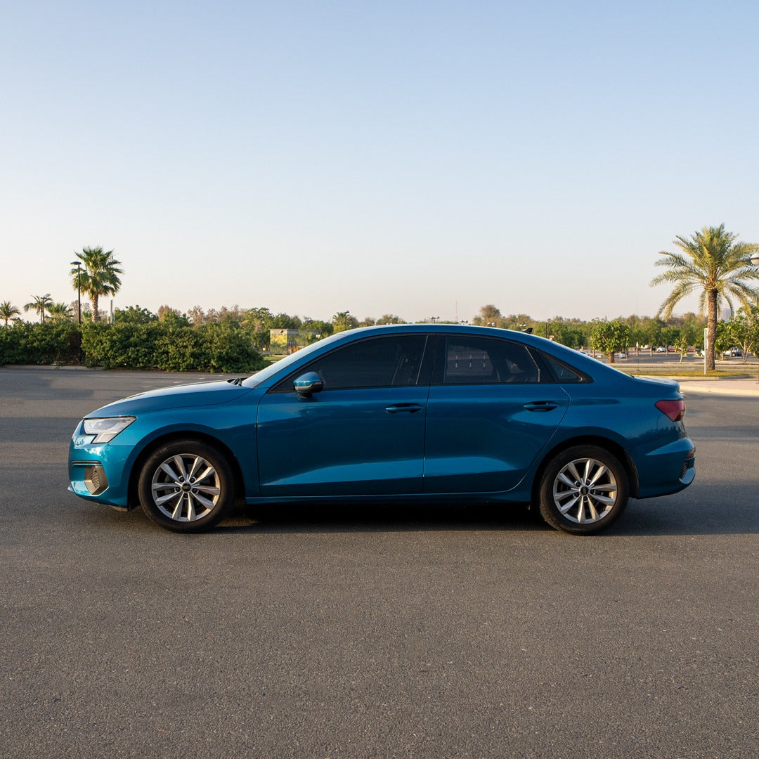 audi-a3-bokovoy-vid-dubai-rental