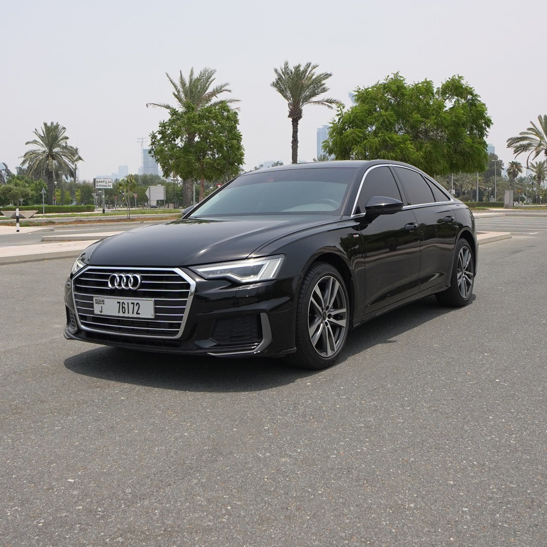 audi-a6-na-ulicah-dubaya-rental