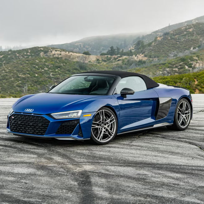 audi-r8-coupe-na-ulitsah-dubaya-rental