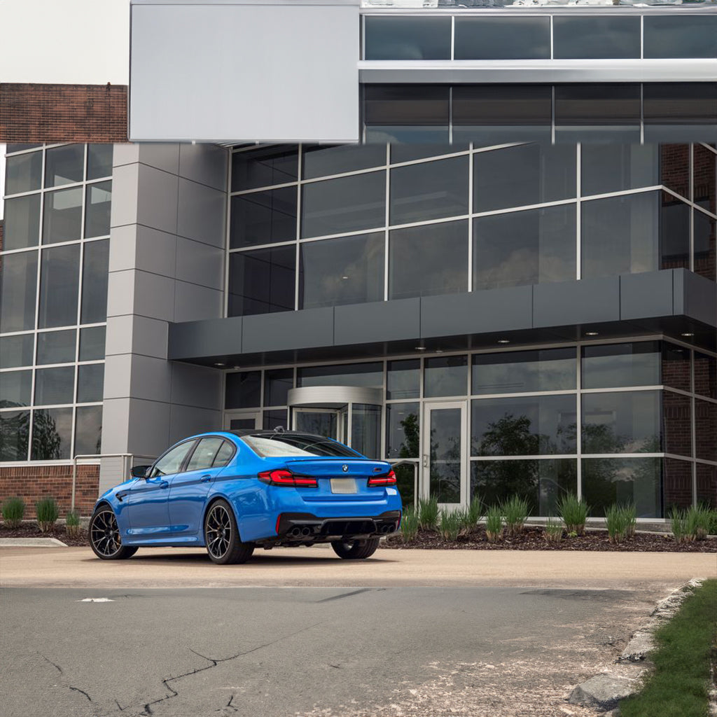 bmw-m5-competition-zadniy-vid-dubai-rental
