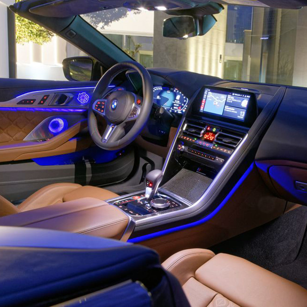bmw-m8-convertible-interer-podsvetka-dubai-rental