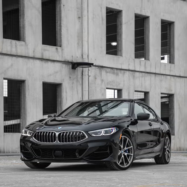 bmw-m840i-na-ulitsah-dubaya-rental