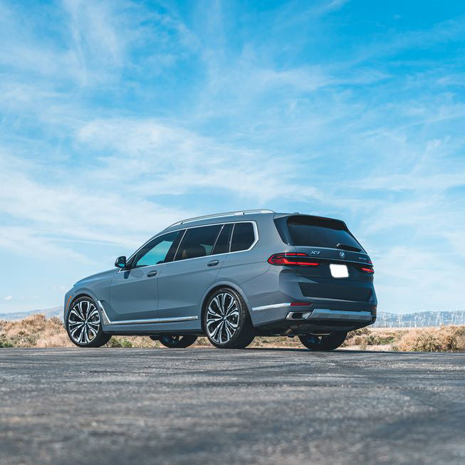 bmw-x7-40i-zadniy-vid-dubai-rental