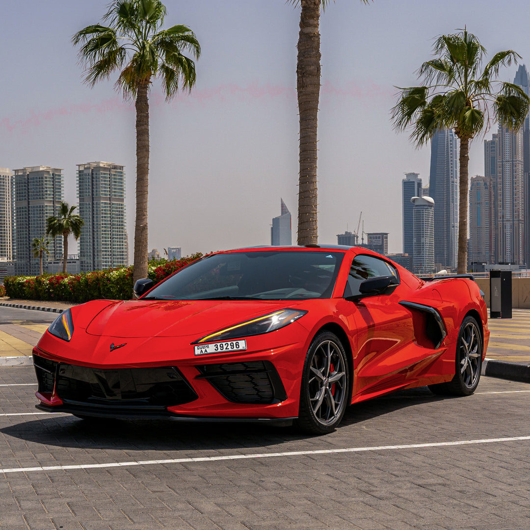 chevrolet-corvette-na-dorogah-dubaya-rental