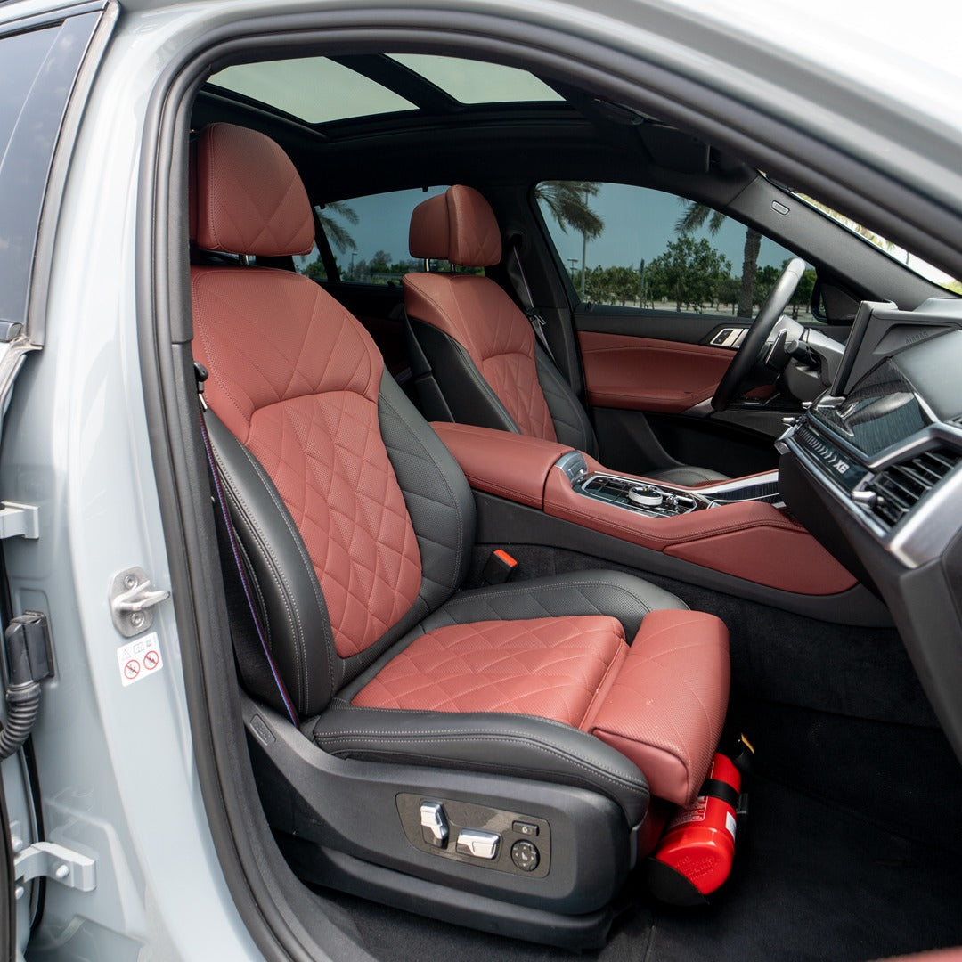 detali-interera-bmw-x6-dubai-rental