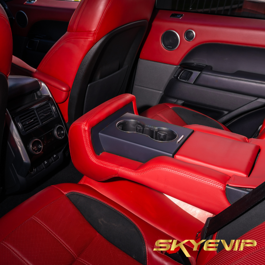 detali-interera-range-rover-sport-dubai-rental