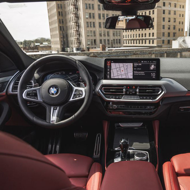 interer-bmw-x4-panel-priborov-dubai-rental