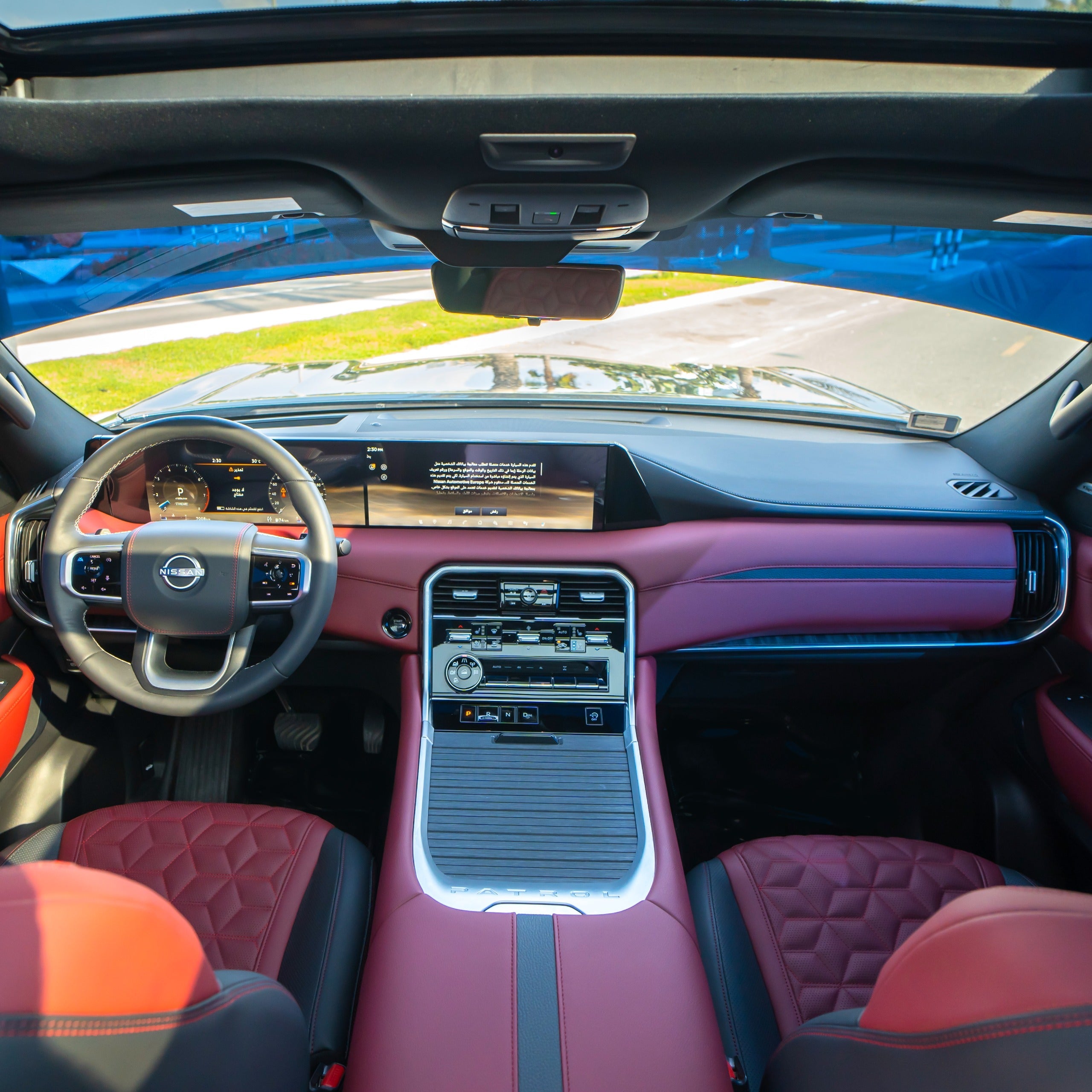 interer-nissan-patrol-special-edition-panel-dubai-rental
