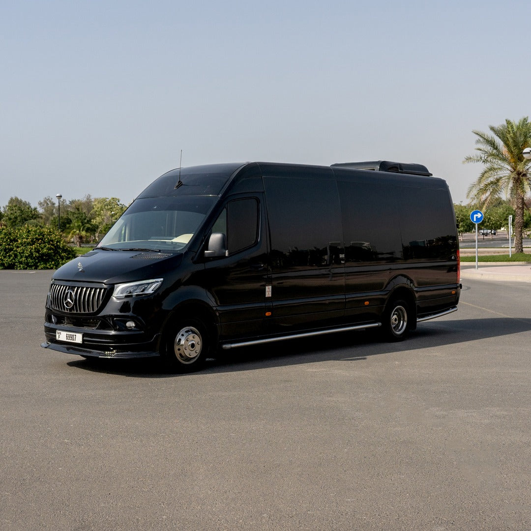 maybach-sprinter-na-ulicah-dubaya-rental