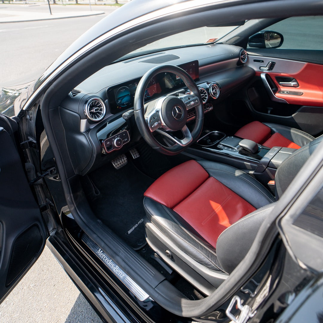 mercedes-cla250-rulevoe-upravlenie-dubai-rental