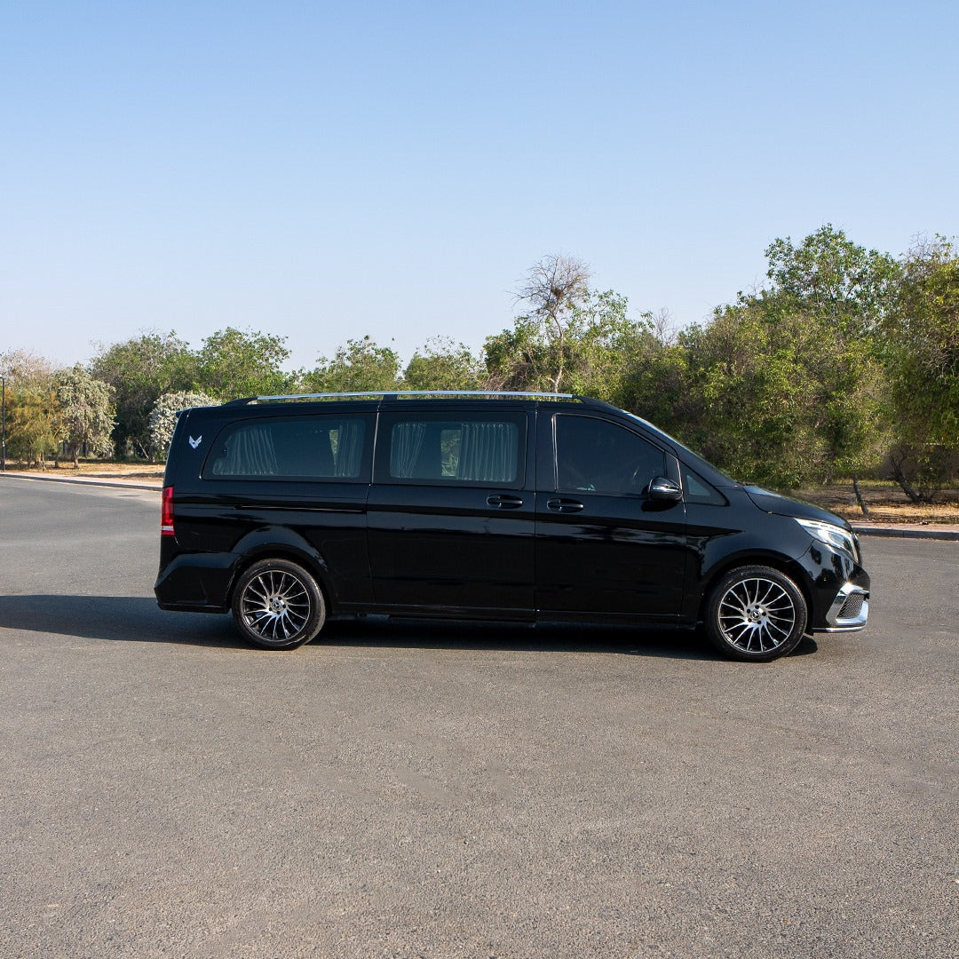 mercedes-falcon-bokovoy-vid-dubai-rental
