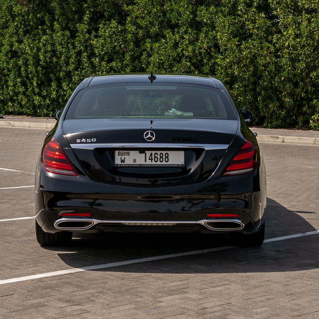 mercedes-s450-zadniy-vid-dubai-rental