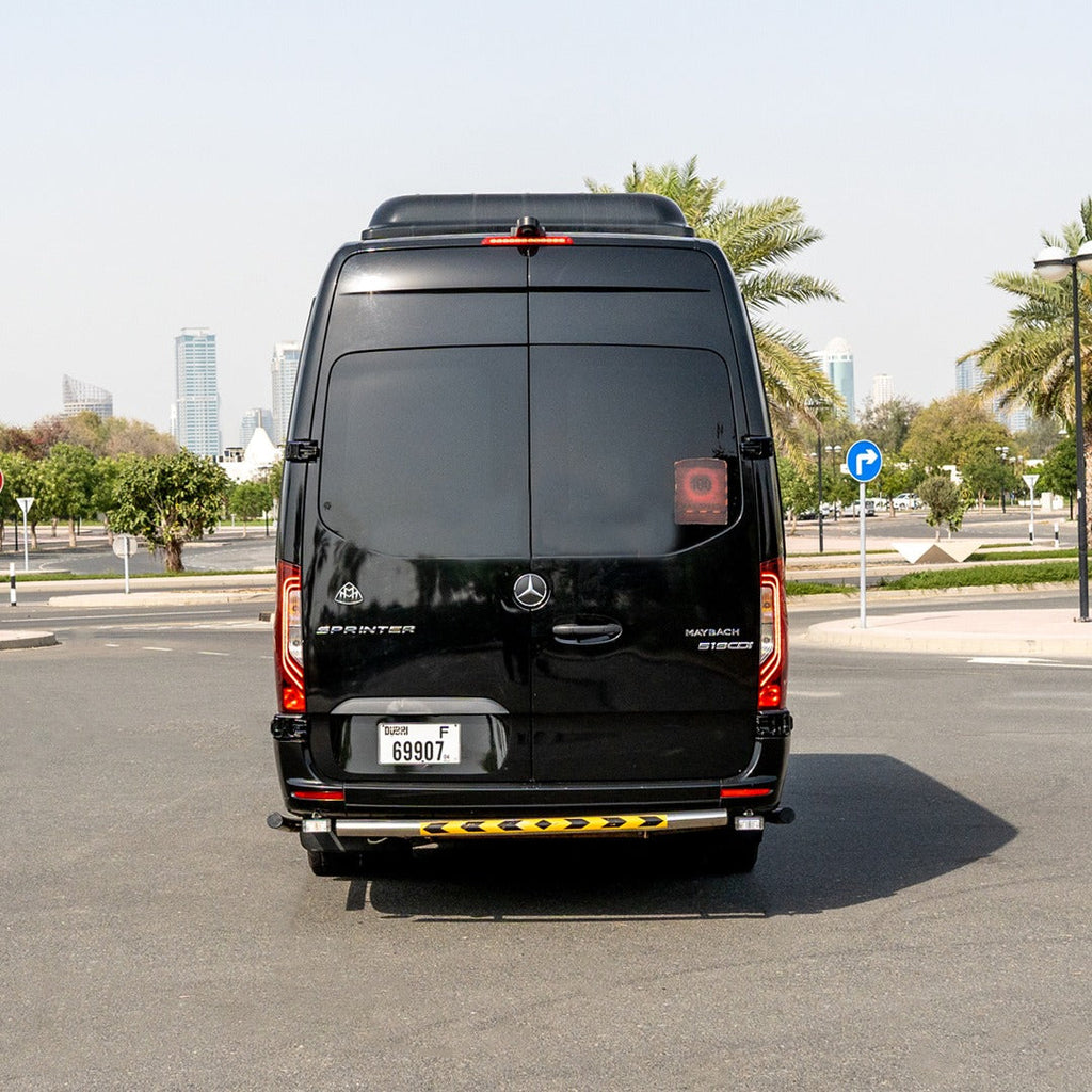 mercedes-sprinter-maybach-zadniy-vid-dubai-rental