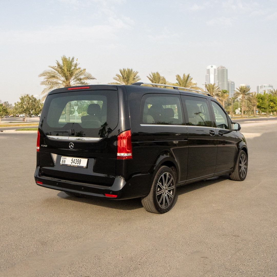 mercedes-v250-zadniy-vid-dubai-rental