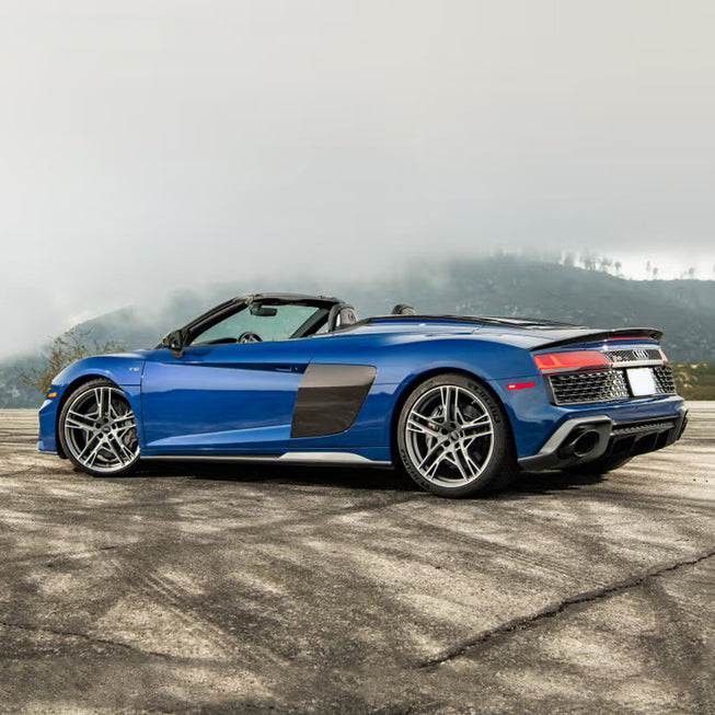 prokat-audi-r8-coupe-bokovoy-vid-dubai-rental