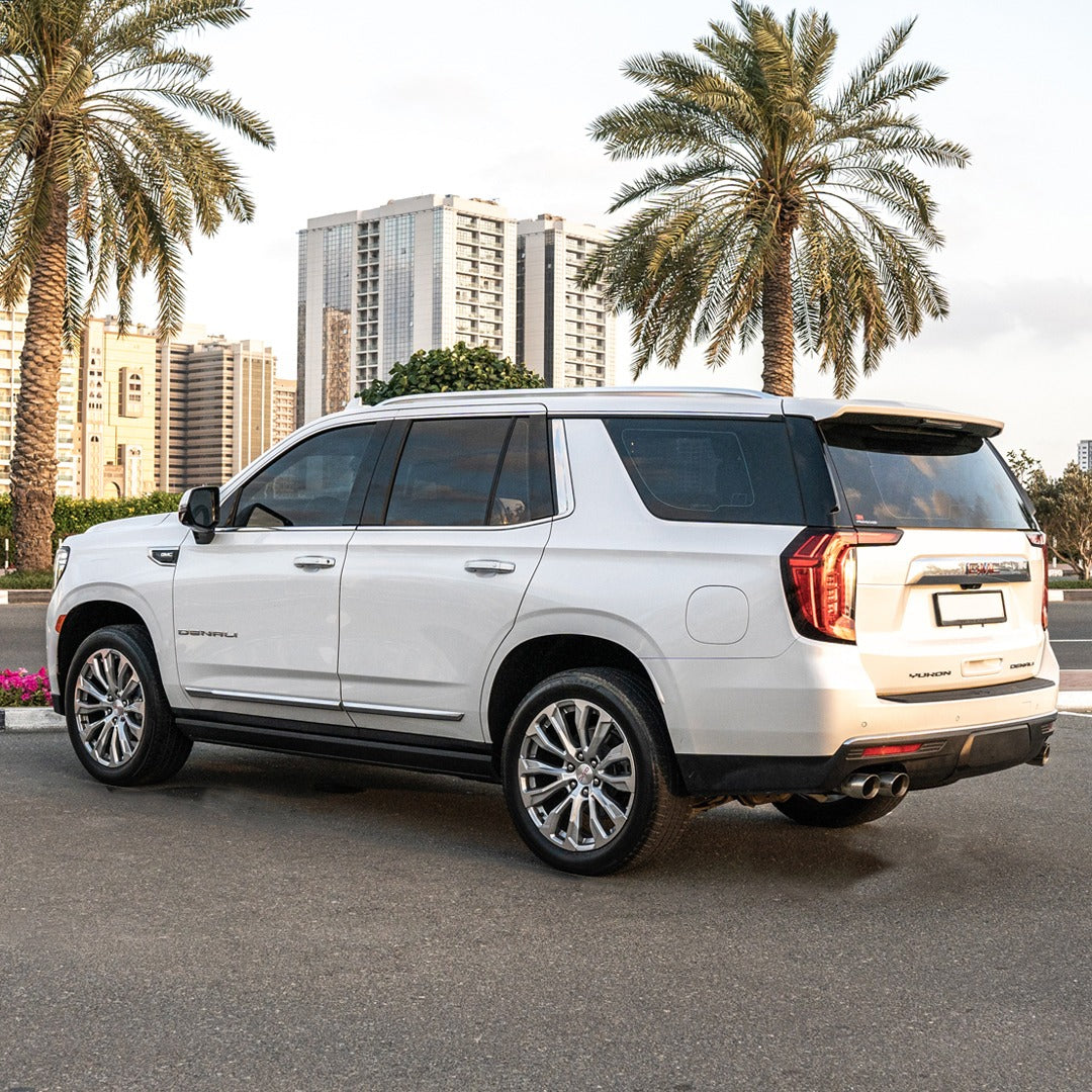 prokat-gmc-yukon-denali-zadniy-vid-dubai-rental