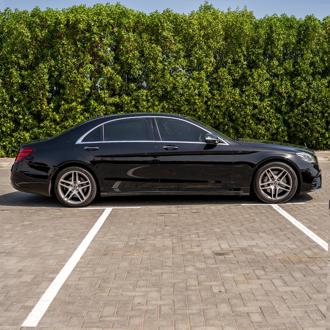 prokat-mercedes-s450-bokovoy-vid-dubai-rental