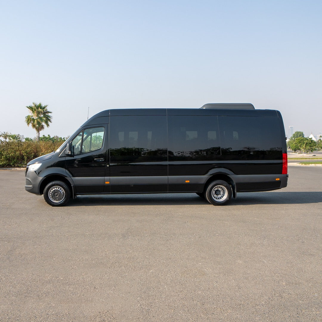 prokat-mercedes-sprinter-opulent-bokovoy-vid-dubai-rental