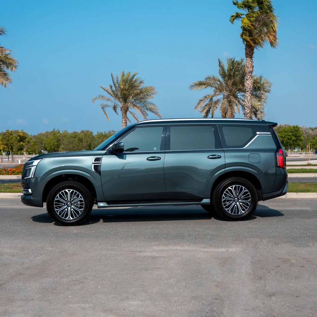 prokat-nissan-patrol-special-edition-bokovoy-vid-dubai-rental