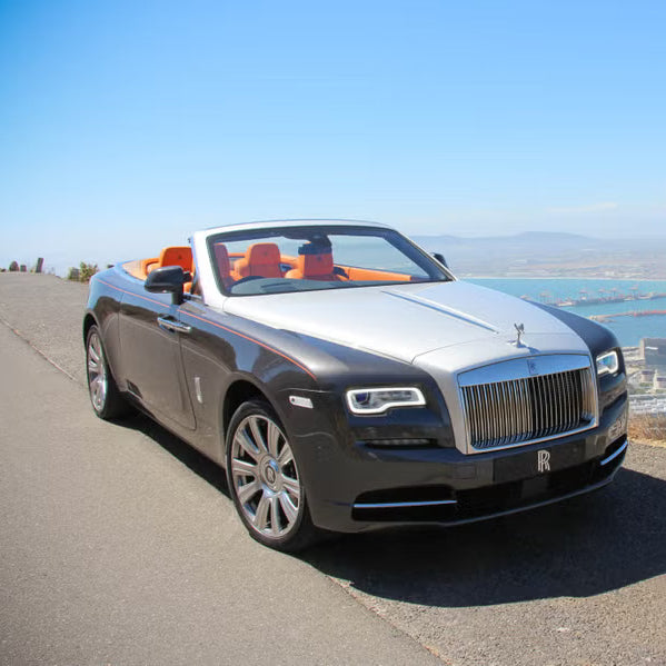rolls-royce-dawn-na-ulicah-dubaya-rental