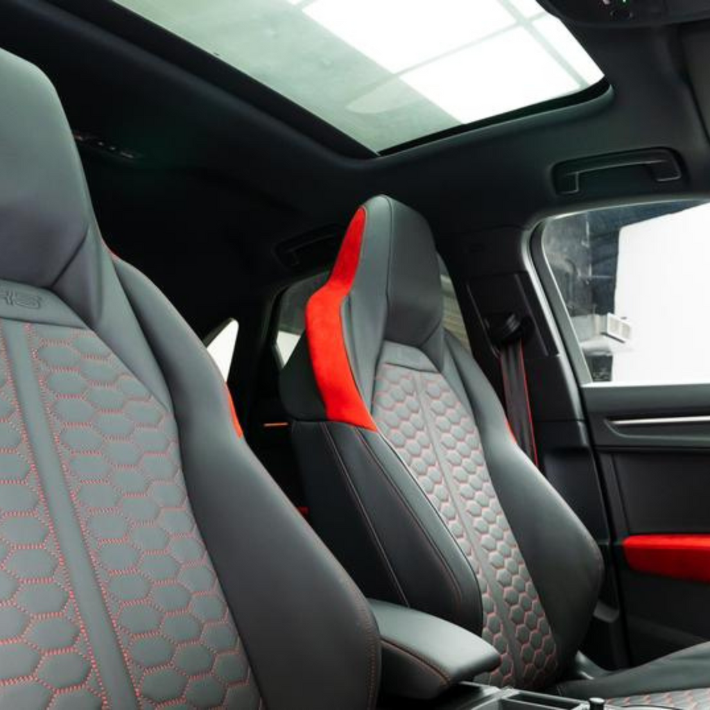 salon-audi-rs-q3-kozhanie-sidenya-dubai-rental