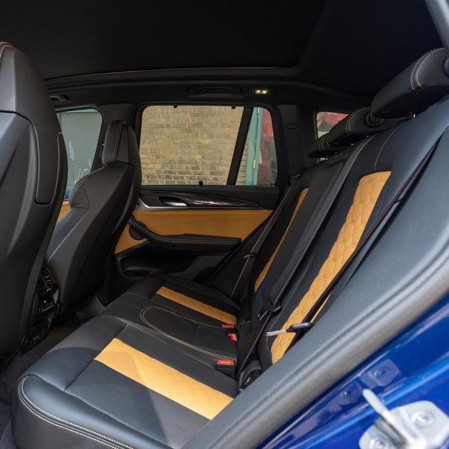 salon-bmw-x3m-kozhanie-sidenya-dubai-rental