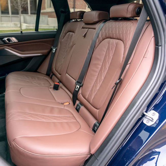 salon-bmw-x5-kozhanie-sidenya-dubai-rental