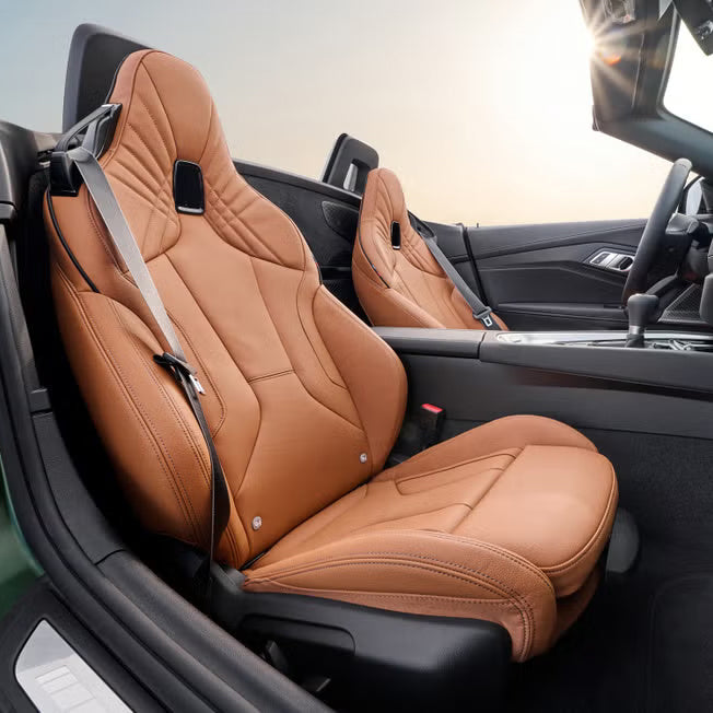 salon-bmw-z4-kozhanie-sidenya-dubai-rental