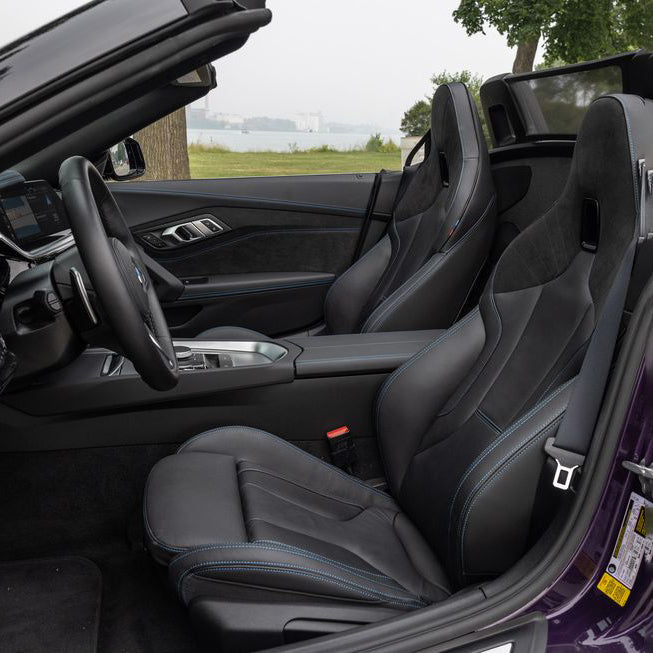 salon-bmw-z4-m40i-kozhanie-sidenya-dubai-rental