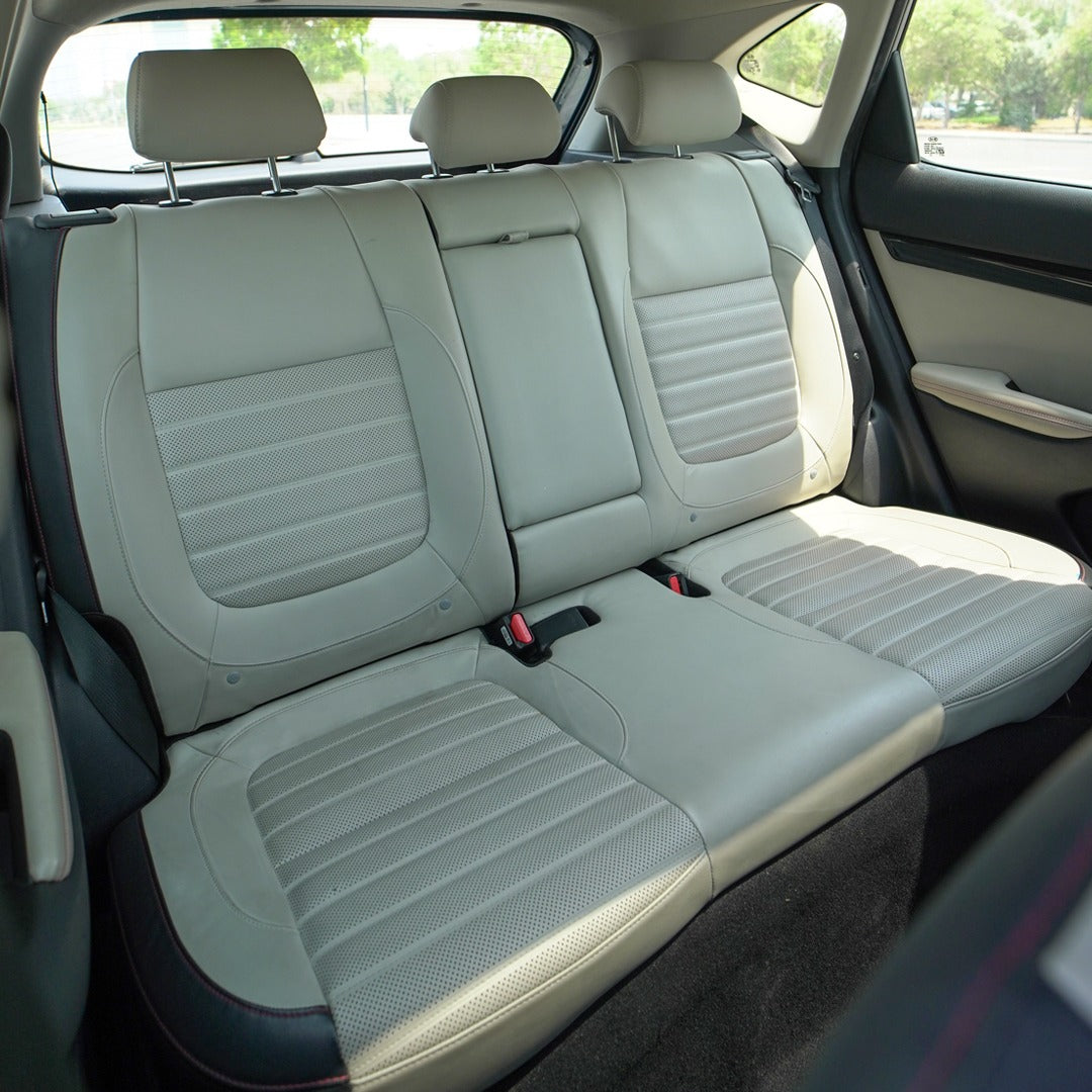 salon-kia-seltos-kozhanie-sidenya-dubai-rental