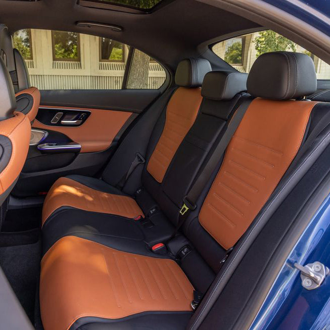 salon-mercedes-c300-sidenya-dubai-rental