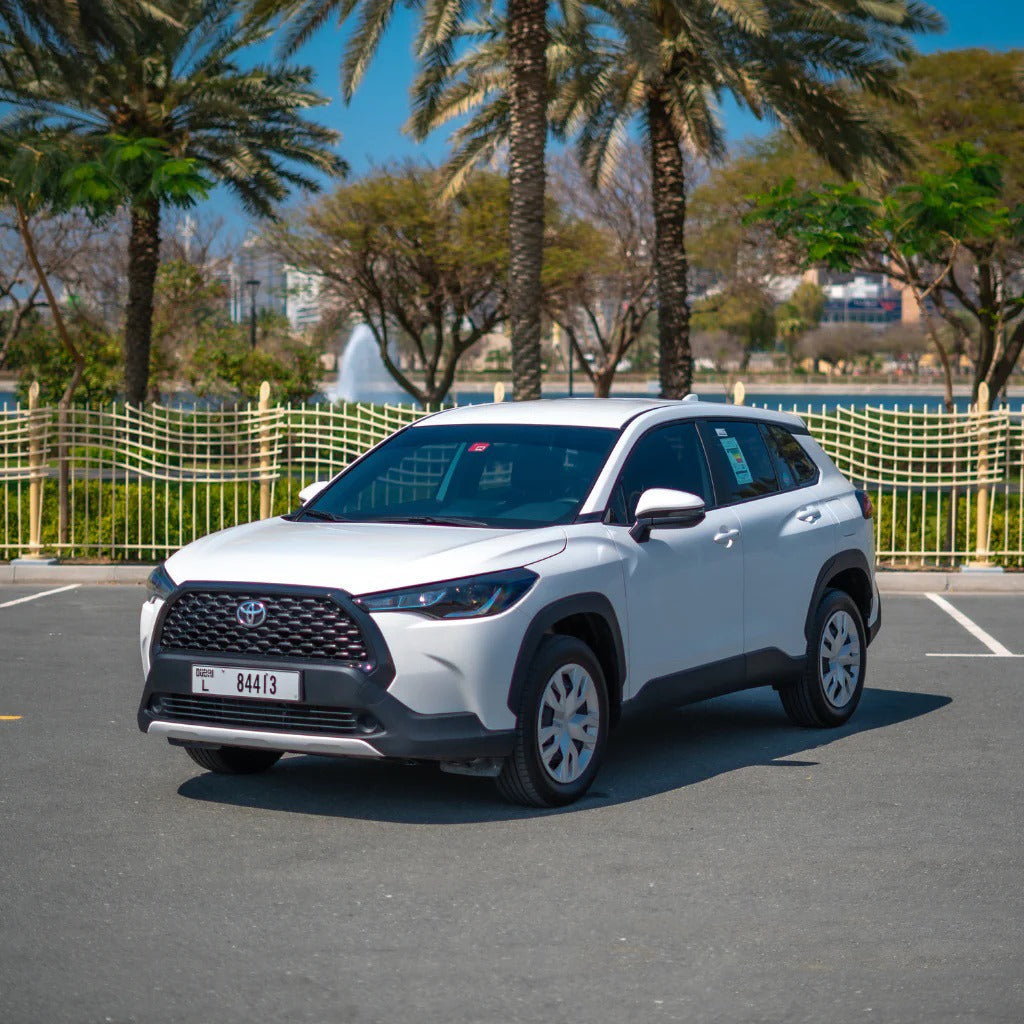 toyota-corolla-cross-na-dorogah-dubai-rental